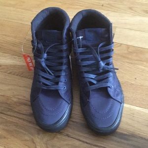 vans Shoes - Quilted dress blue size 8.5wm 7men new vans vans Shoes - Quilted dress blue size 8.5wm 7men new vans